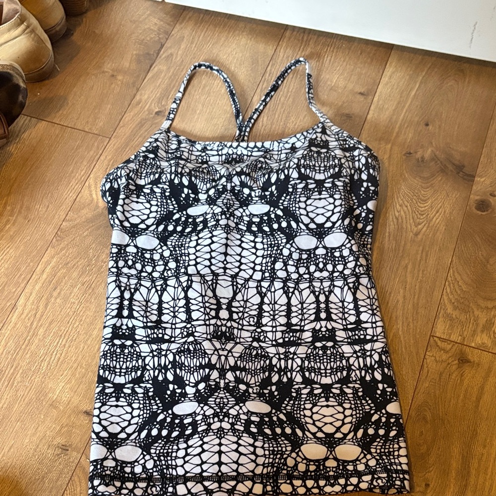 Lululemon Black and White Patterned Tank Top